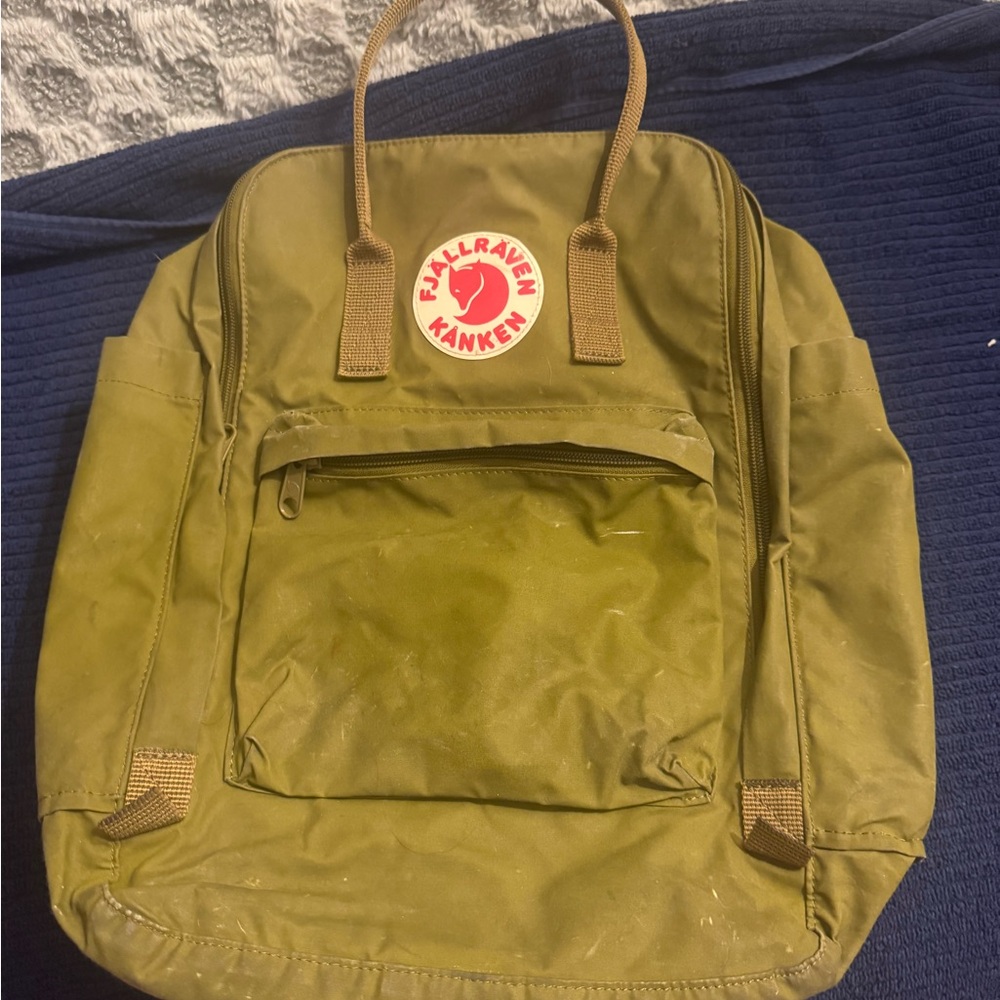 Kånken Olive Green Laptop 17"